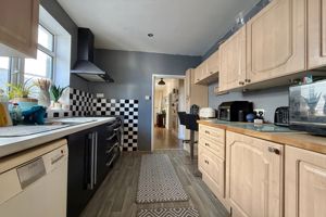 Kitchen- click for photo gallery